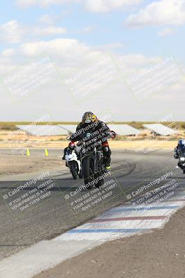 media/Nov-03-2024-TrackDaz (Sun) [[44580f4982]]/B Group/1220pm (Wheelie Bump)/